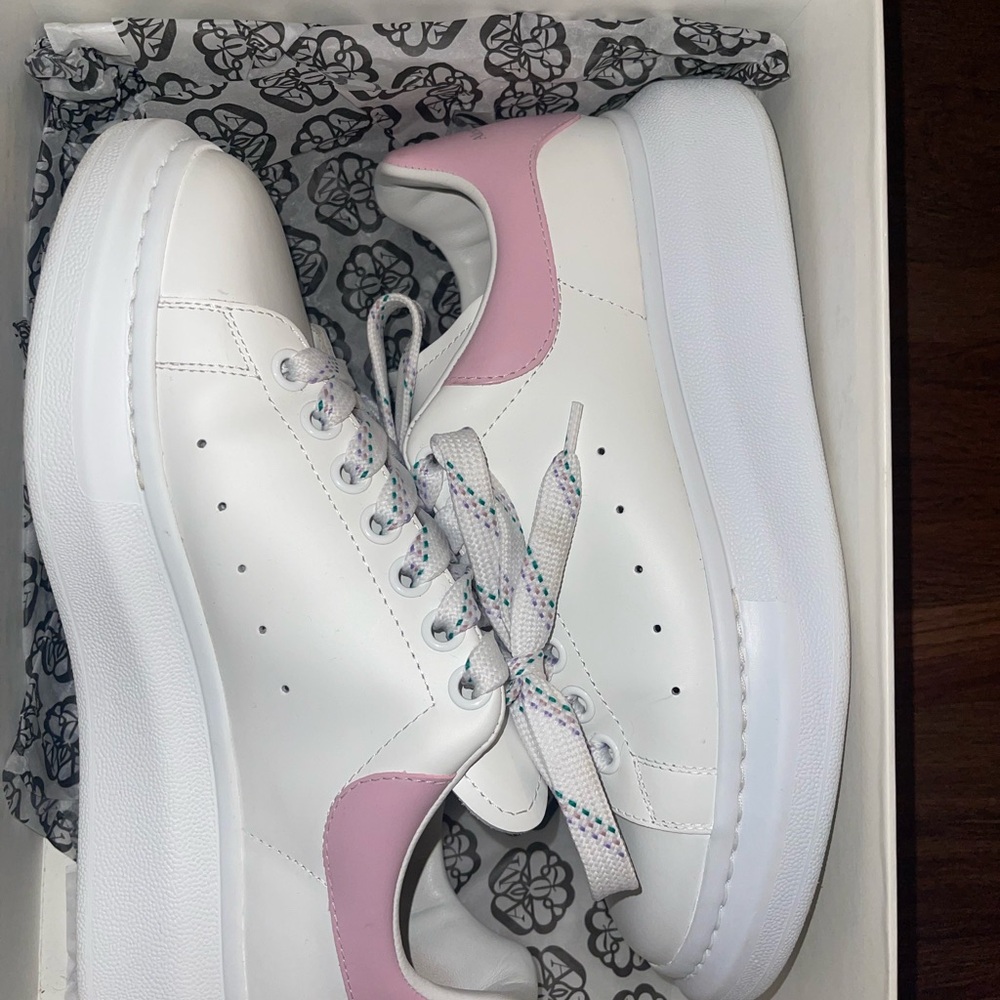 Alexander McQueen White and Pink Sneakers with Leather Finish